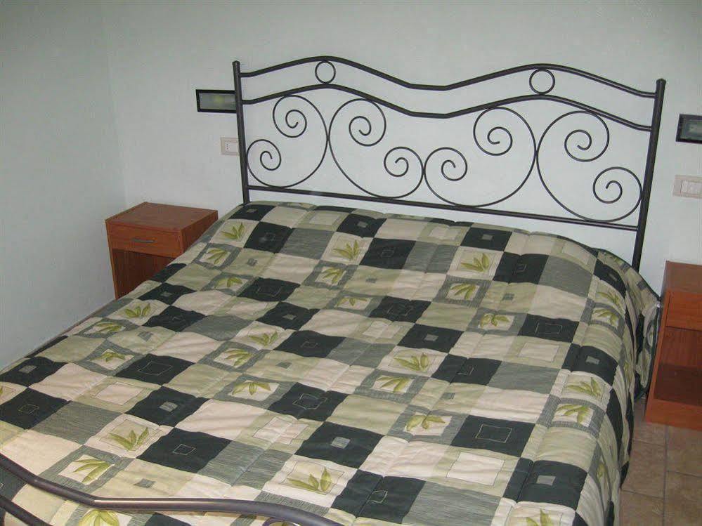 Emporium Bed & Breakfast กัสเตลลัมมาเร เดล โกลโฟ ภายนอก รูปภาพ